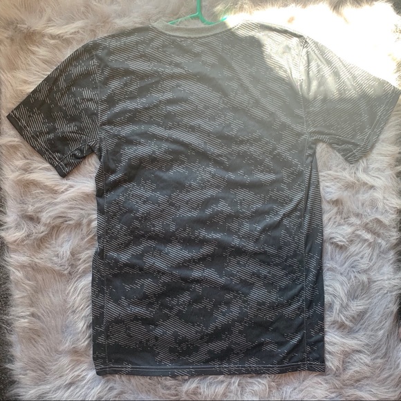 Nike T-shirt - Picture 3 of 4